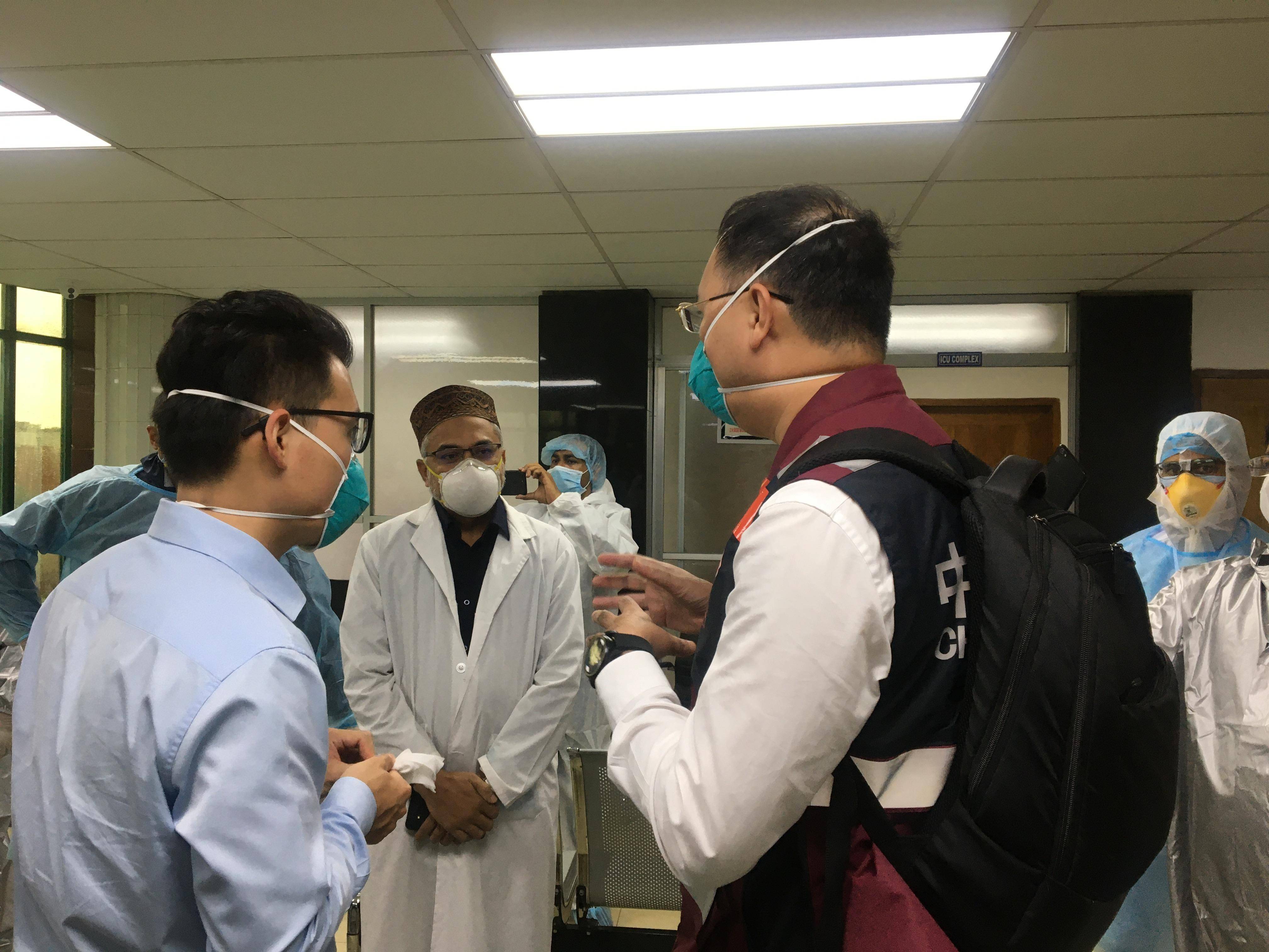 关于美洲杯赛前再迎强敌，柏林联合官宣签约，主帅态度：气氛紧张，医务组通报恢复的信息