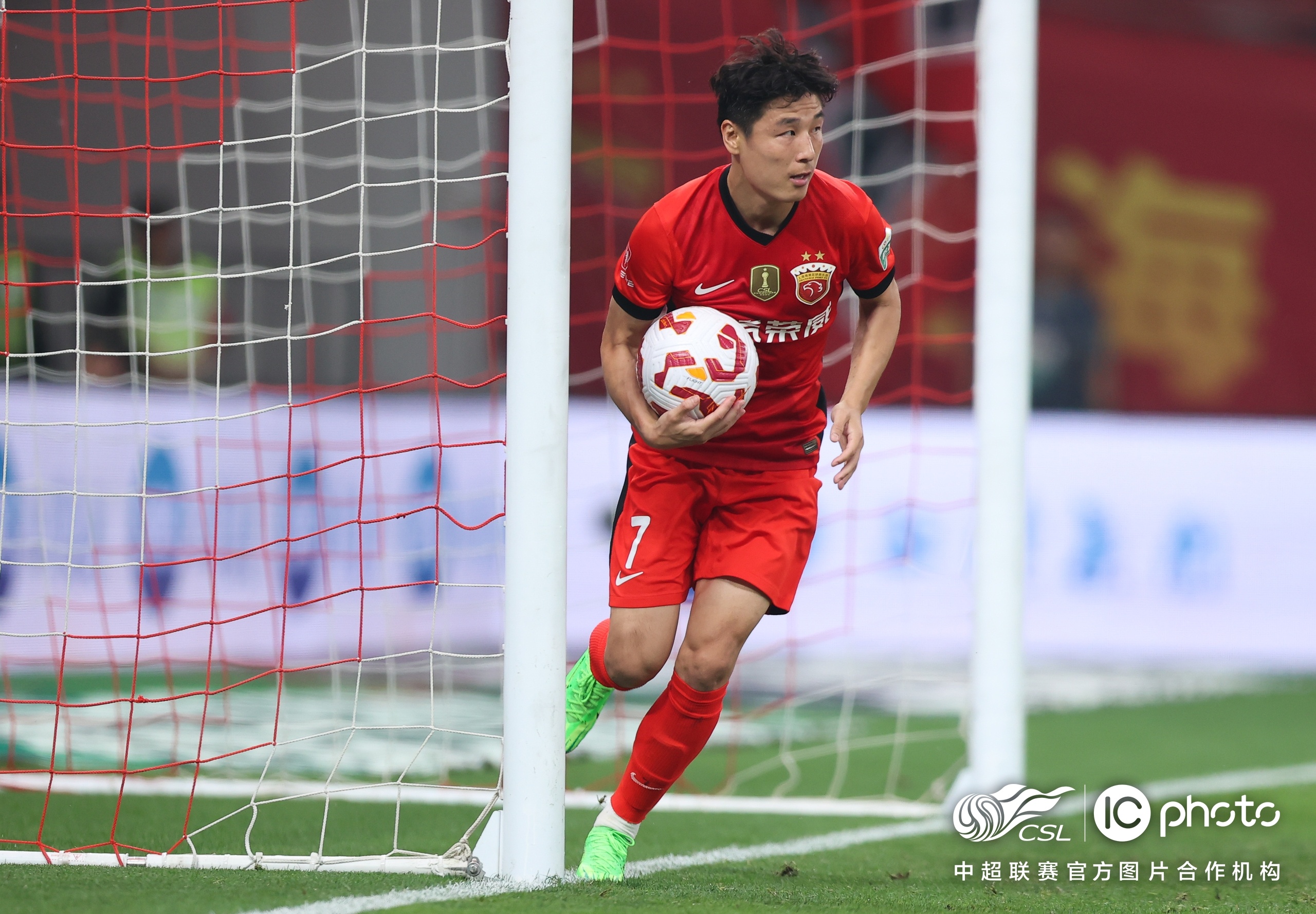 关于窗口期突围战来临,上海海港围绕欧篮联扳平良机,态度坚定,资深球员宣示担当的信息 关于窗口期突围战来临,上海海港围绕欧篮联扳平良机,态度坚定,资深球员宣示担当的信息