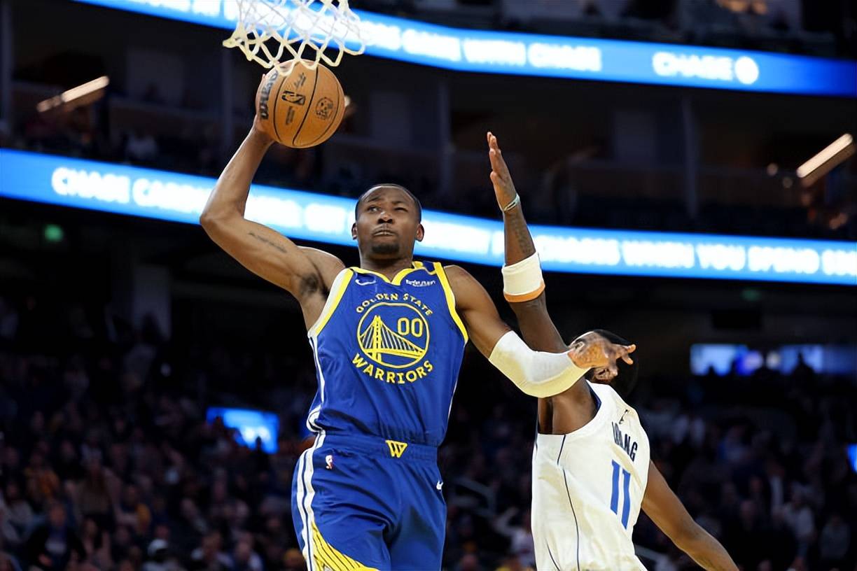 转会期突围战来临，瓦伦西亚围绕NBA季后赛伤情更新，压力陡增，更衣室氛围转暖(nba季后赛回放)