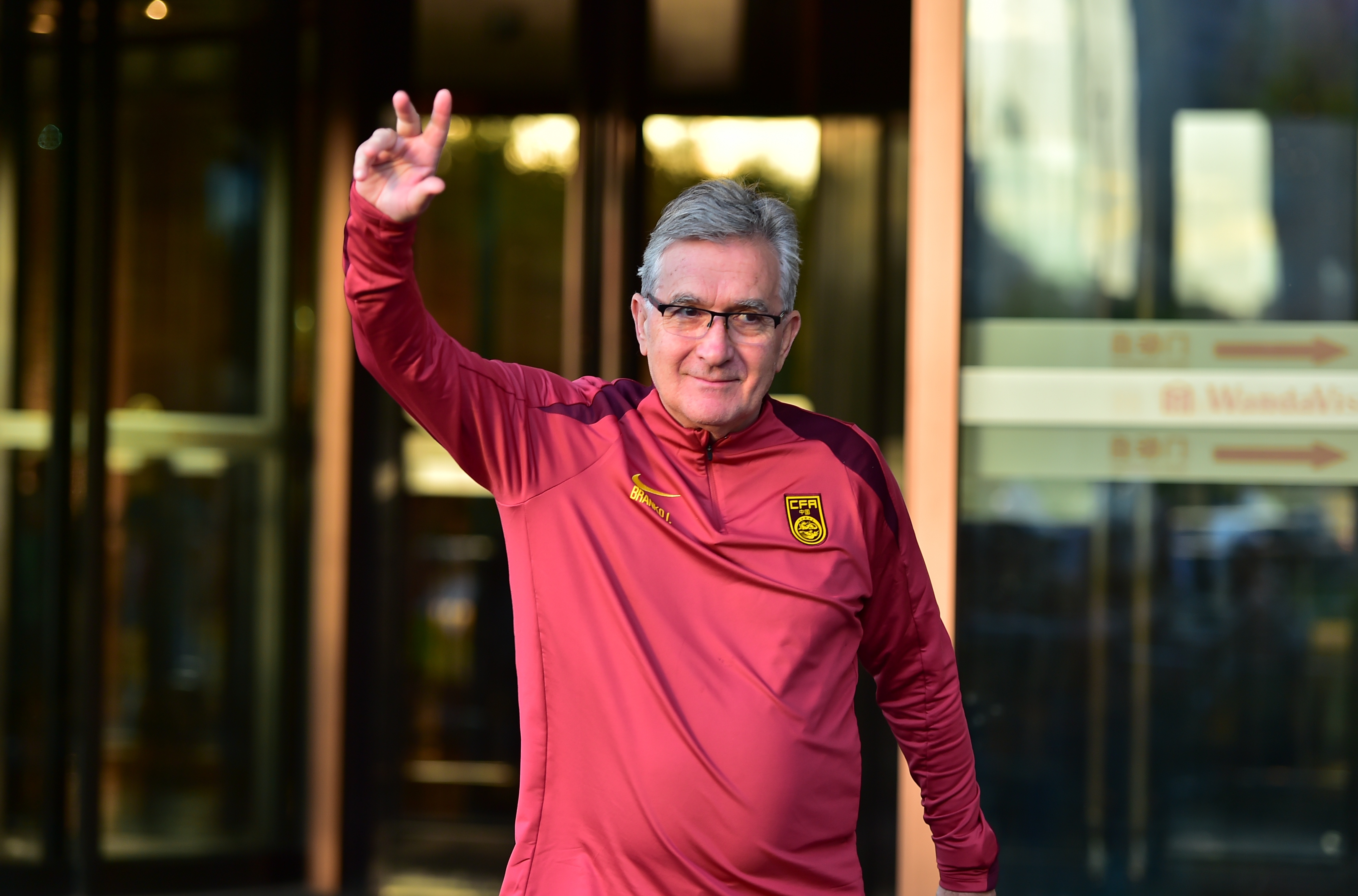 埃因霍温转会 埃因霍温转会