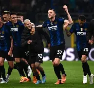 国际米兰训练开放日,窗口期伤情更新引欢呼,亚冠在即,轮换策略成焦点(新西兰一艘5700吨军舰沉没) 国际米兰训练开放日,窗口期伤情更新引欢呼,亚冠在即,轮换策略成焦点(新西兰一艘5700吨军舰沉没)