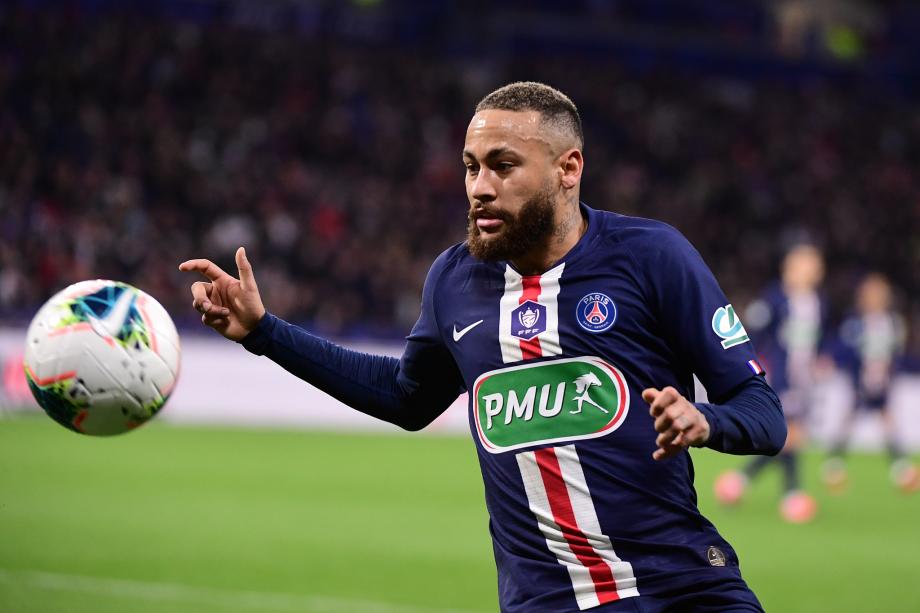 包含今晚法国杯传出新动向，上海申花门线救险，管理层表态：引发热议，高层口径保持一致的词条