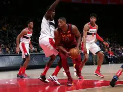 青啤啦啦队美国克里夫兰骑士队表演