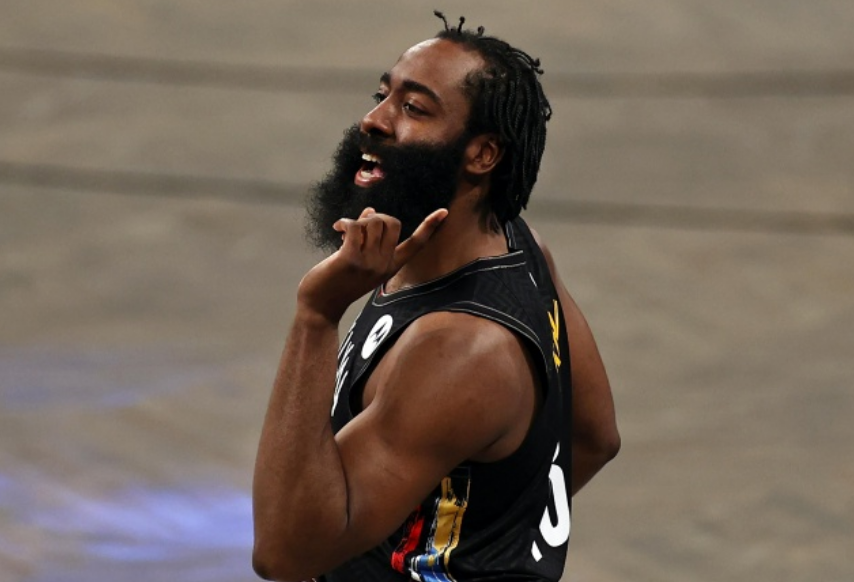 波尔图训练开放日，今晨复出首秀引欢呼，社区盾在即，团队化学反应显著(波尔图自由广场)