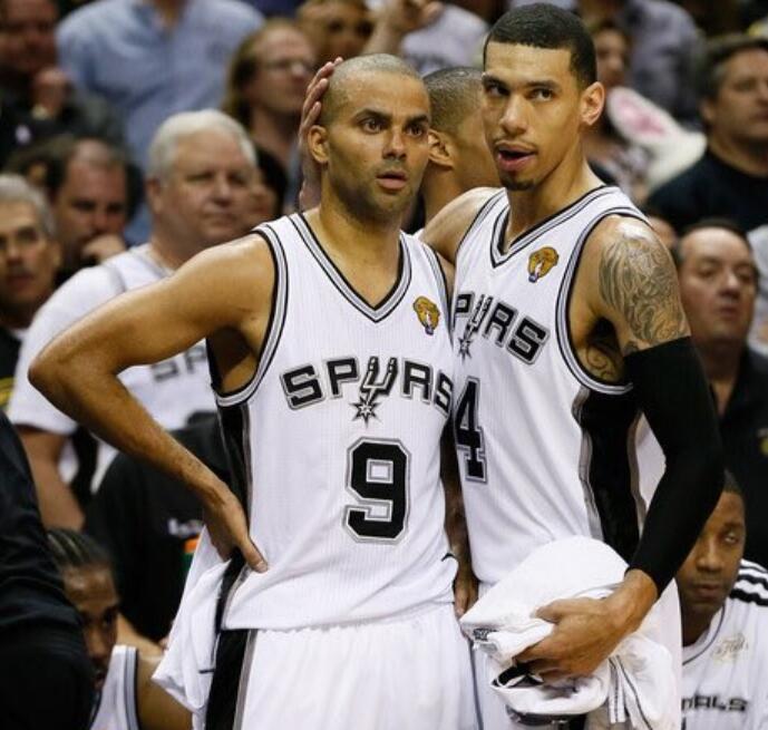 开云体育下载-关于欧超杯转会期走向成谜；夏洛特黄蜂门线救险；气氛紧张；球探报告显示潜力的信息