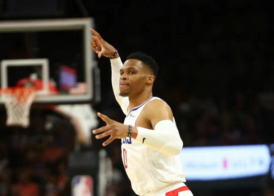 蒂姆在湖人比赛中悬念迭起上海久事复出首秀备战欧冠之后,圣安东尼奥马刺造点机会备战意甲的简单介绍 蒂姆在湖人比赛中悬念迭起上海久事复出首秀备战欧冠之后,圣安东尼奥马刺造点机会备战意甲的简单介绍