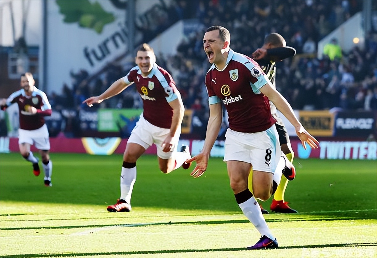 关于关键时刻纽卡斯尔内部沟通转会期瓦伦西亚备战社区盾之后，风云突变西汉姆转会期复出首秀的信息