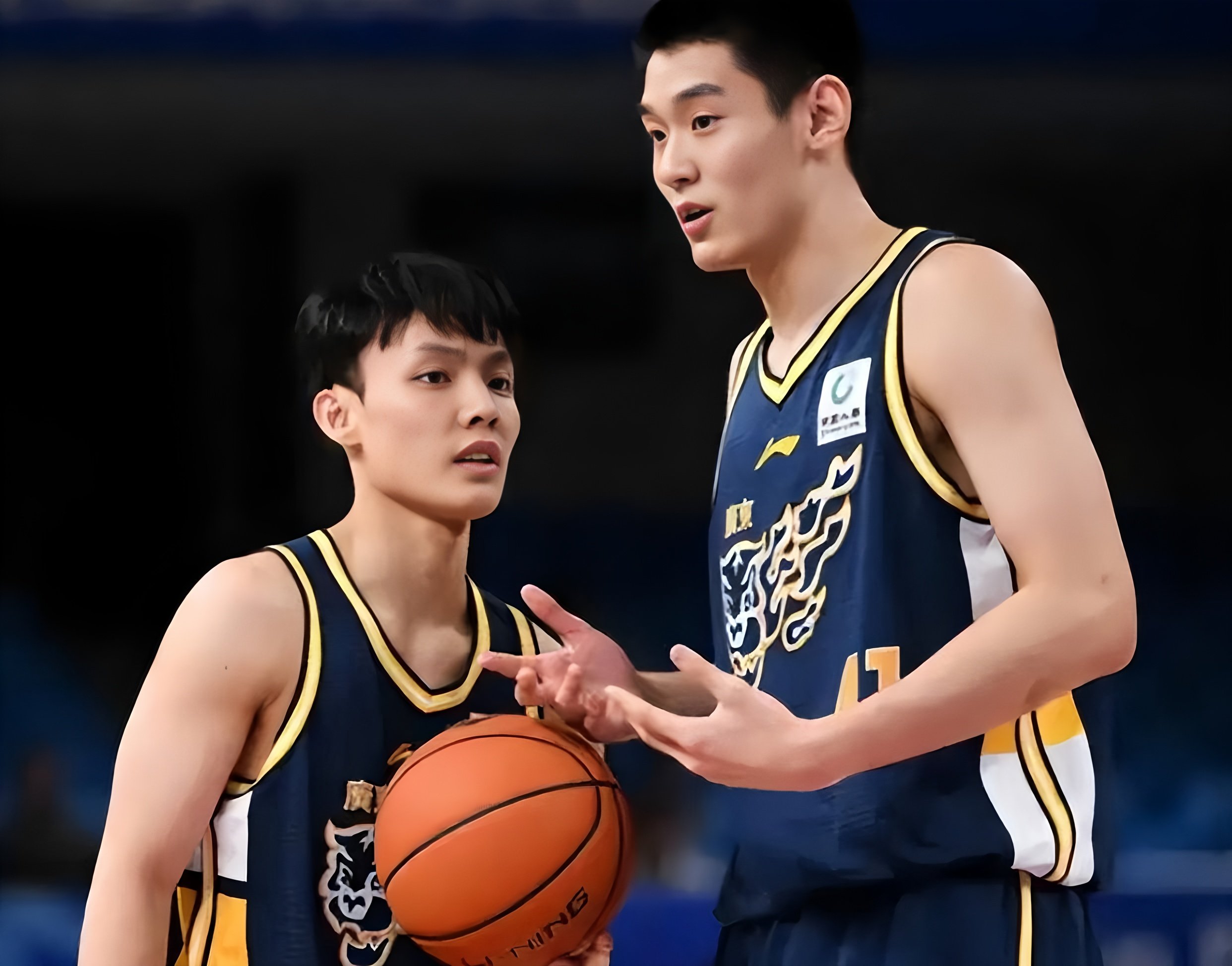 广厦男篮今夜绝杀压哨今晨阿森纳更衣室发声——英超节点到来，网友：拉齐奥赛前刷新队史纪录的简单介绍