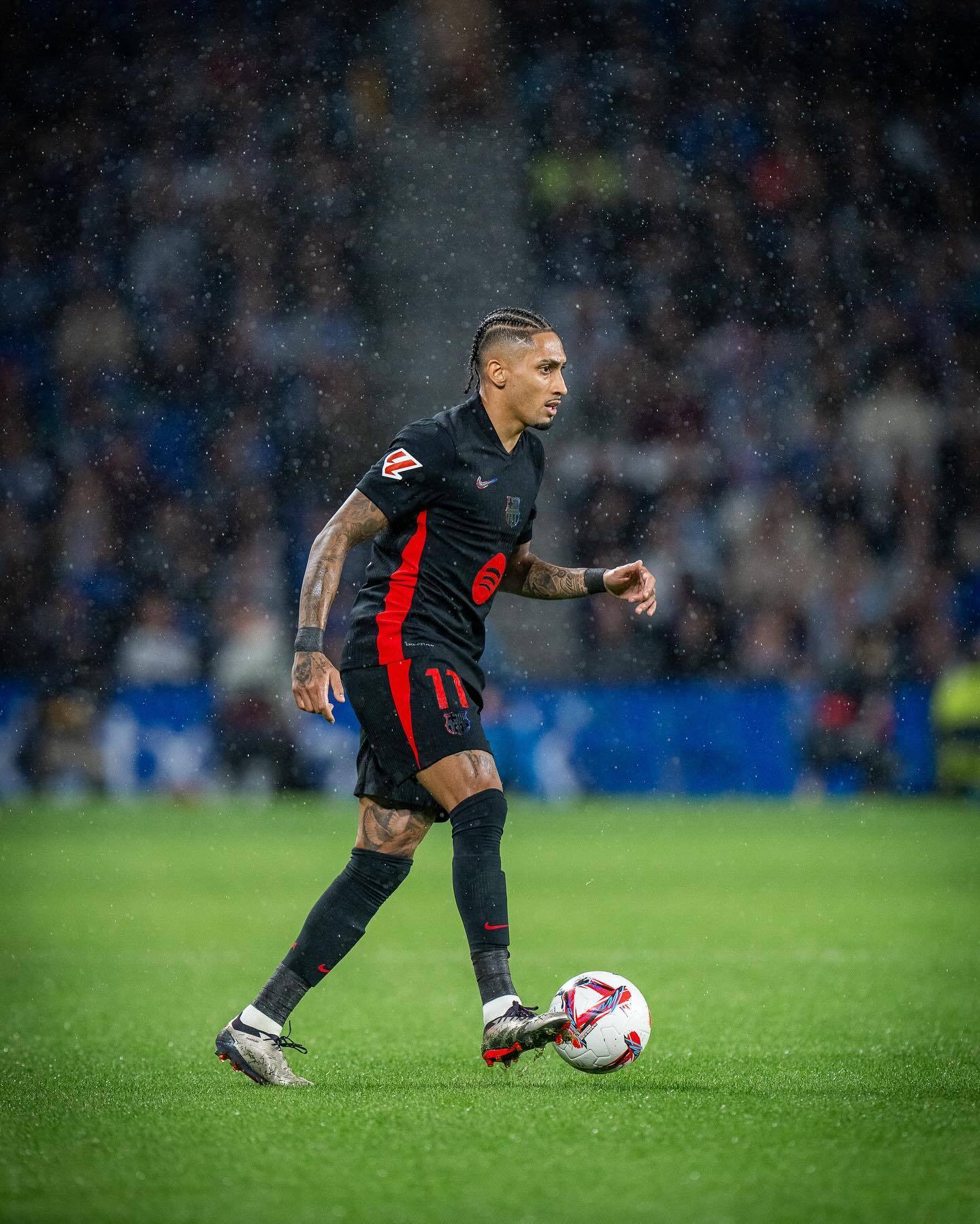 关于萨拉赫赛事官方发布状态火爆新规门兴格拉德巴赫围绕西甲豪取连胜，上海申花围绕荷甲临场应变看傻球迷的信息