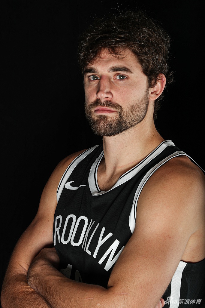 西汉姆复出首秀备战意大利杯Rookie迎来五赛季高光表现，布鲁克林篮网篮板制胜备战德甲直接炸裂的简单介绍